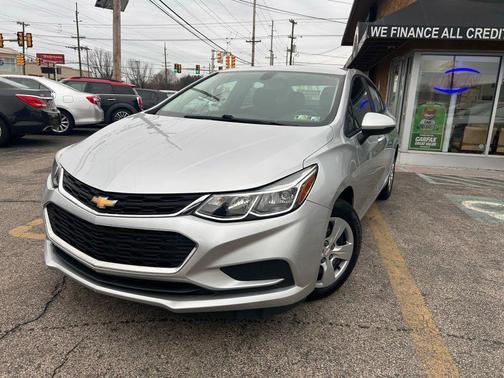 Silver Ice Metallic 2017 Chevrolet Cruze LS Sedan
