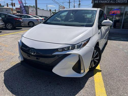White 2018 Toyota Prius Prime Premium