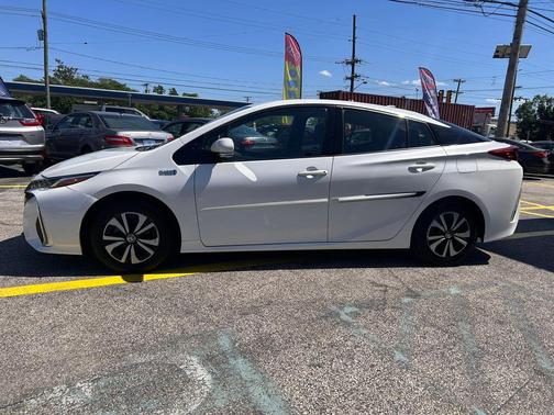 White 2018 Toyota Prius Prime Premium