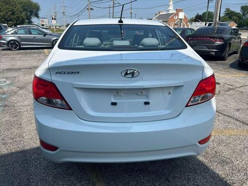 2017 Hyundai Accent SE