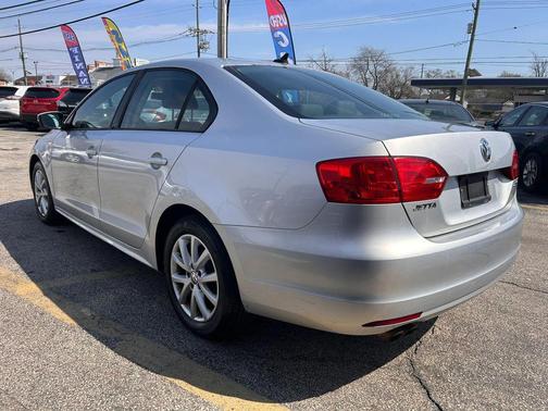 Reflex Silver Metallic 2012 Volkswagen Jetta SE