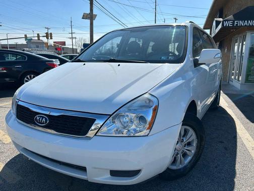 2012 Kia Sedona LX