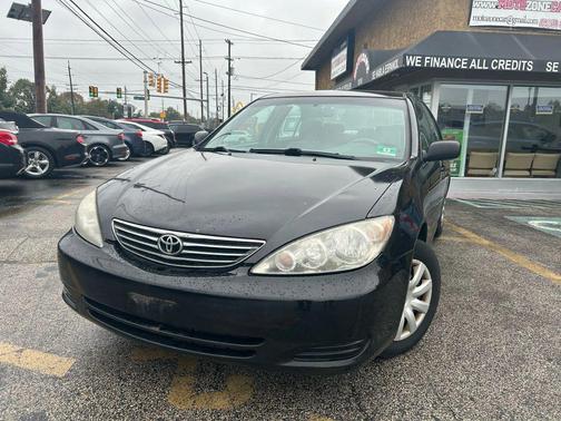 2005 Toyota Camry LE