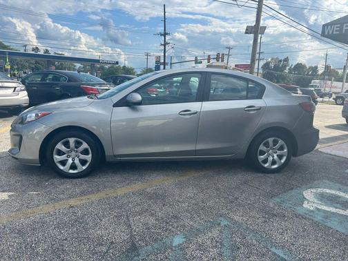 2013 Mazda Mazda3 i SV