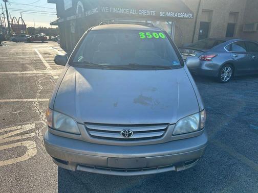 2002 Toyota Sienna LE