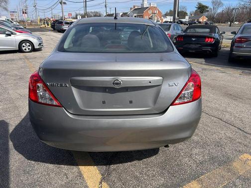2012 Nissan Versa 1.6 S