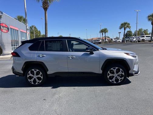 2025 Toyota RAV4 Hybrid SE