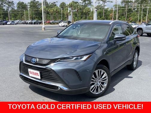 Gray (Coastal Gray Metallic) 2023 Toyota Venza XLE