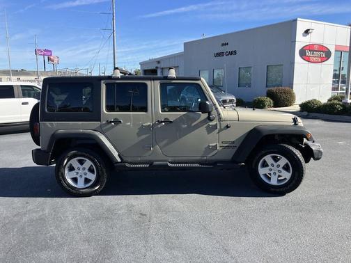 2017 Jeep Wrangler Unlimited Sport