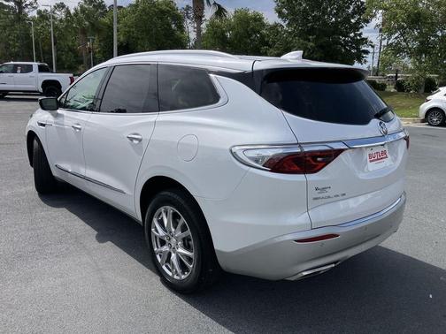 White Frost Tricoat 2022 Buick Enclave FWD Essence