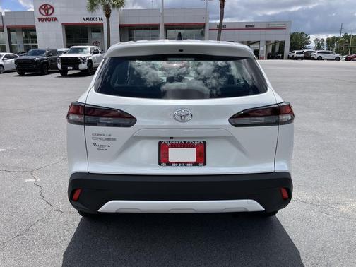 Wind Chill Pearl 2026 Toyota Corolla Cross L