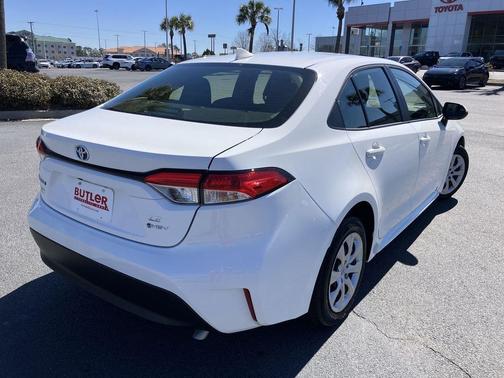 2025 Toyota Corolla Hybrid SE