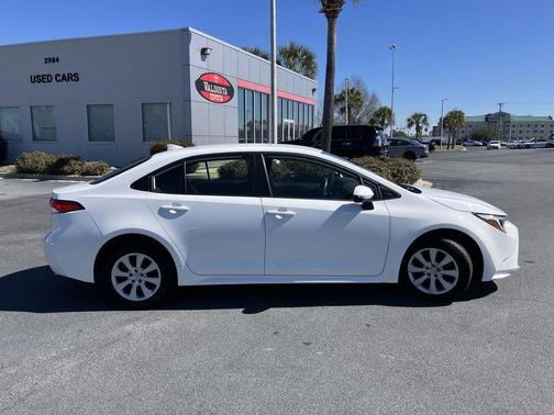 2025 Toyota Corolla Hybrid SE