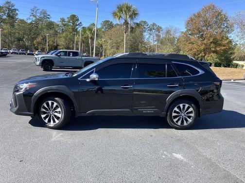 2023 Subaru Outback Touring XT