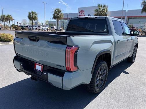 2025 Toyota Tundra Hybrid Platinum