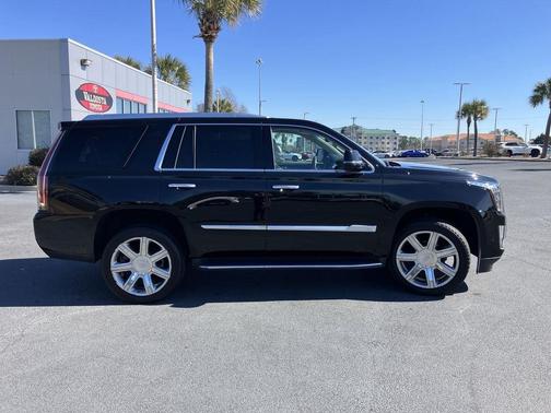 2019 Cadillac Escalade Luxury