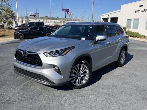 2024 Toyota Highlander Platinum