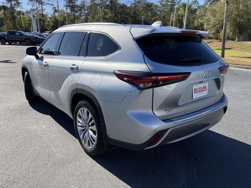 2024 Toyota Highlander Platinum