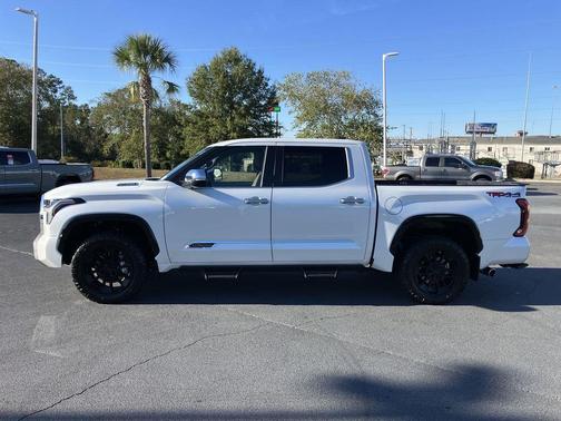 2025 Toyota Tundra Hybrid 1794 Edition