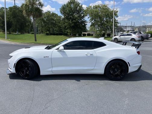 2021 Chevrolet Camaro RWD Coupe LT1