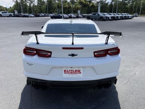 2021 Chevrolet Camaro RWD Coupe LT1