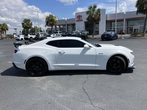 2021 Chevrolet Camaro RWD Coupe LT1