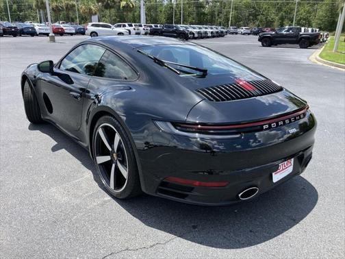 2022 Porsche 911 Carrera