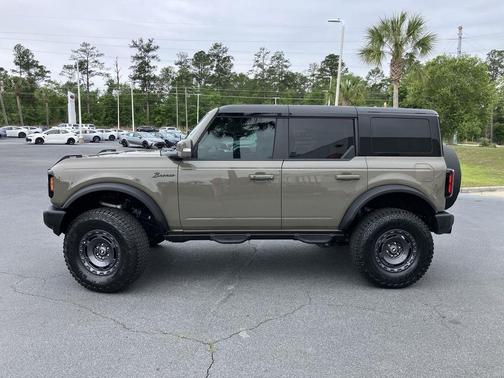 Gray (Marsh Gray) 2025 Ford Bronco Outer Banks