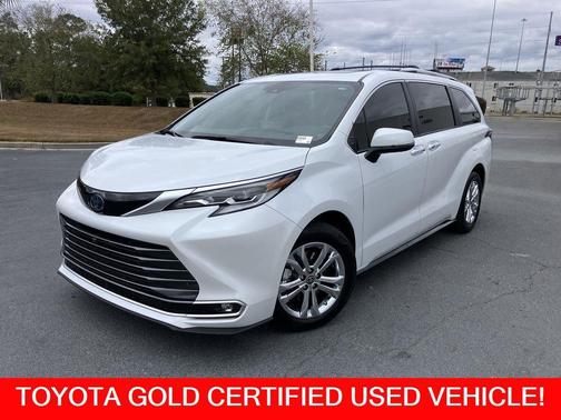 2023 Toyota Sienna Platinum