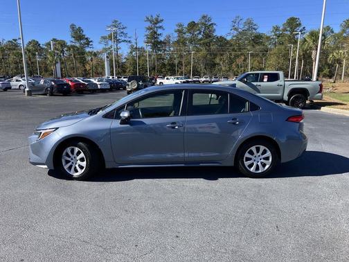 2025 Toyota Corolla Hybrid SE