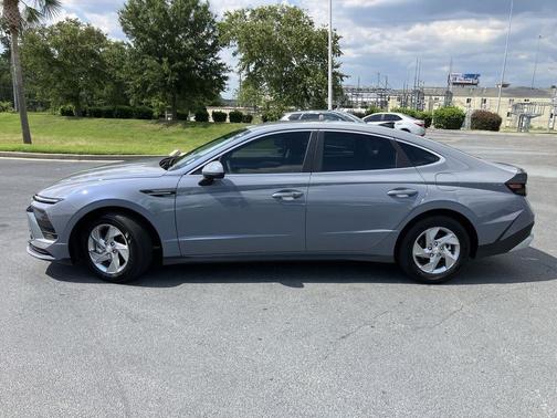2025 Hyundai SONATA SE