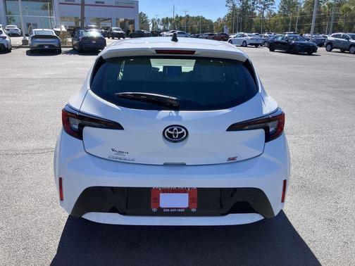 2026 Toyota Corolla Hatchback SE