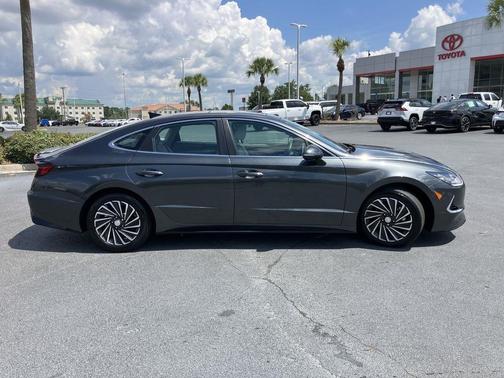 2023 Hyundai SONATA Hybrid Limited