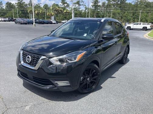 2020 Nissan Kicks SR
