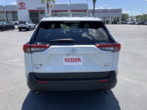 2025 Toyota RAV4 Hybrid XLE Premium