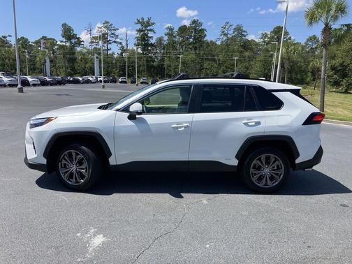2025 Toyota RAV4 Hybrid XLE Premium