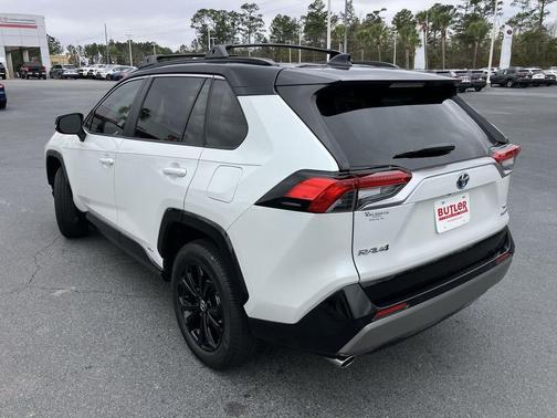 2024 Toyota RAV4 Hybrid SE