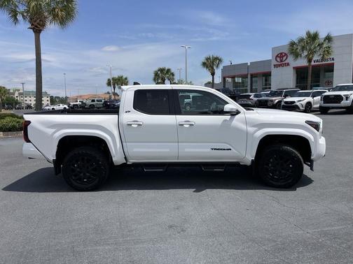 White (Ice Cap) 2026 Toyota Tacoma SR5