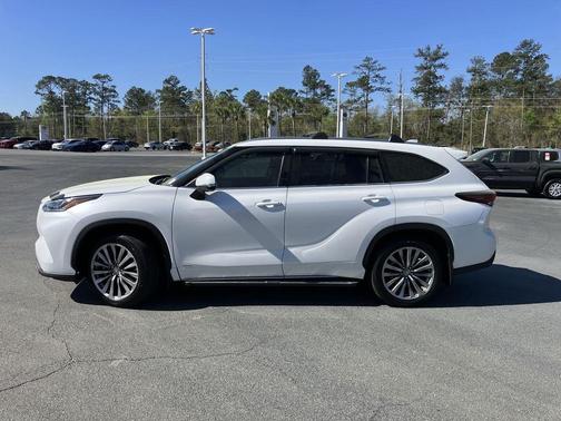 2025 Toyota Highlander Hybrid Limited