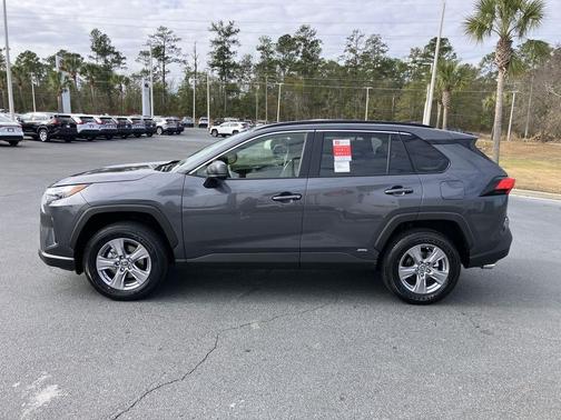 2025 Toyota RAV4 Hybrid SE