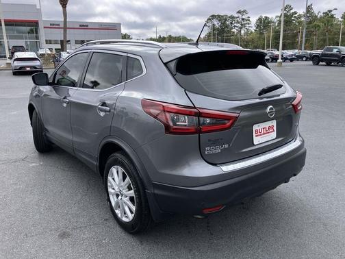 2022 Nissan Rogue Sport SV