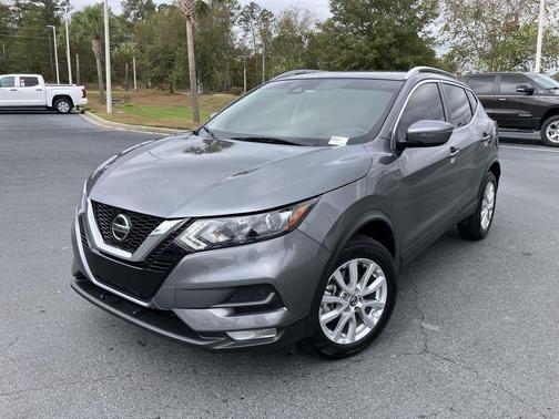 2022 Nissan Rogue Sport SV