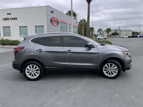 2022 Nissan Rogue Sport SV