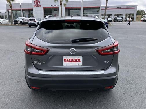 2022 Nissan Rogue Sport SV