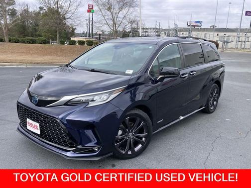 2021 Toyota Sienna XSE 7 Passenger