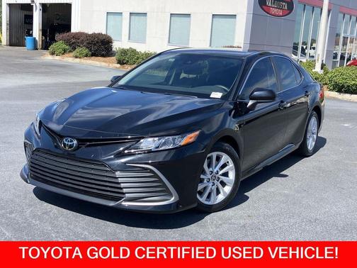 Black (Midnight Black Metallic) 2023 Toyota Camry LE