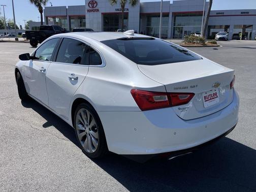 White (Iridescent Pearl Tricoat) 2017 Chevrolet Malibu Premier