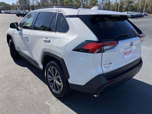 2022 Toyota RAV4 Hybrid XLE Premium