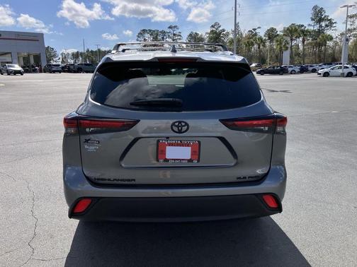 Heavy Metal 2026 Toyota Highlander XLE