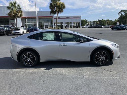Cutting Edge 2025 Toyota Prius XLE